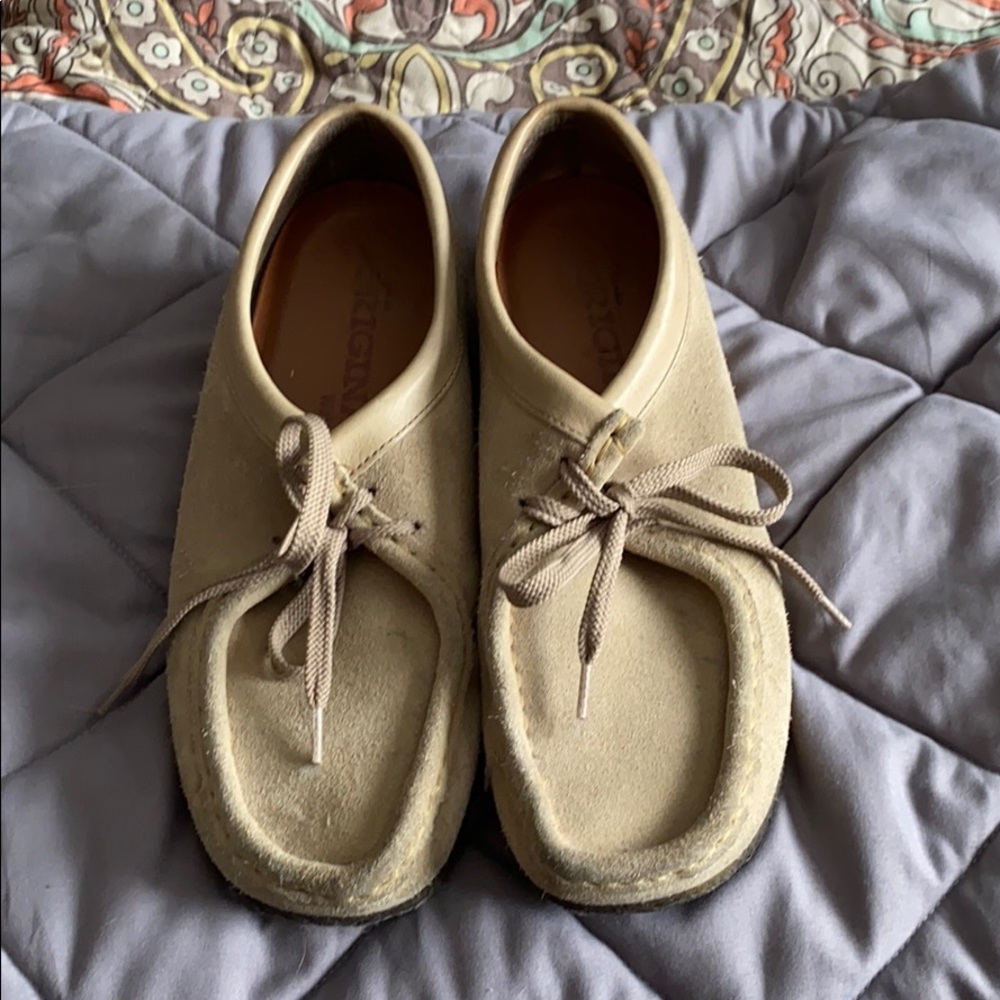 Women’s Wallabees